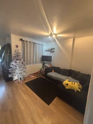 Photo 7- click for photo gallery